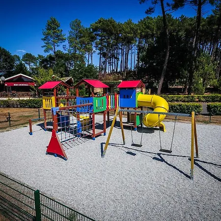 Village Les Genets Prázdninový areál Léon