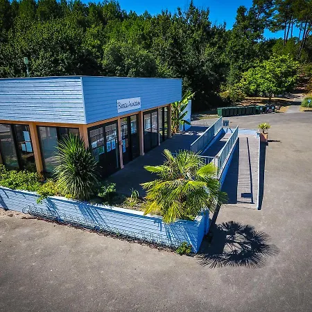 Village Les Genets Üdülőpark *