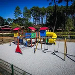 Village Les Genets Üdülőpark Léon