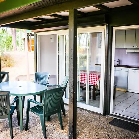 פארק נופש Village Les Genets Léon