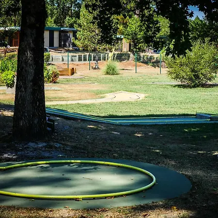 Village Les Genets * Léon