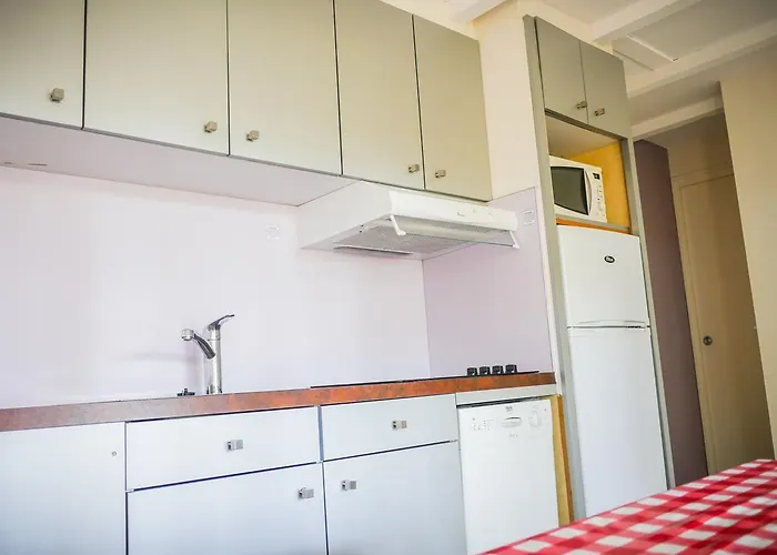 Village Les Genets * ليو